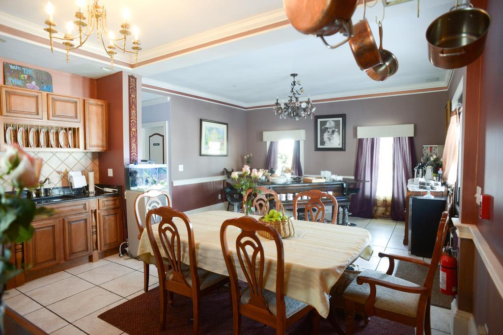 Naomi'S Inn Bed & Breakfast Springfield Extérieur photo
