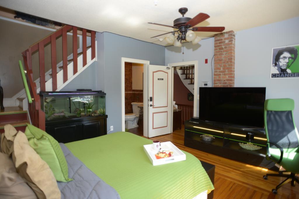 Naomi'S Inn Bed & Breakfast Springfield Chambre photo